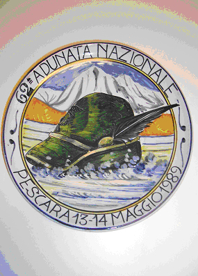 Herdenkingsschaal van de 62e nationale bijeenkomst van de vereniging Associazione Nazionale Alpini in Pescara, 1989 (Genk)